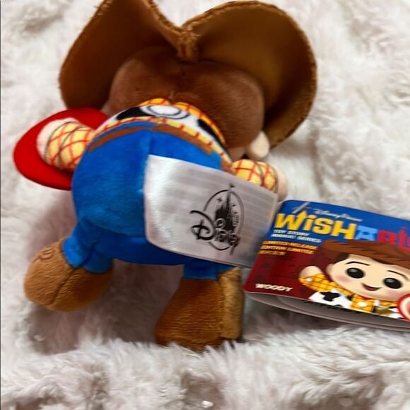 Disney Wishables Woody Plush Toy - Brown and Blue - Picture 3 of 5